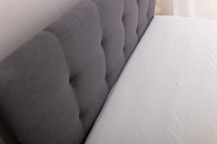 91e0b2b220f76940a460c8abd99b27af