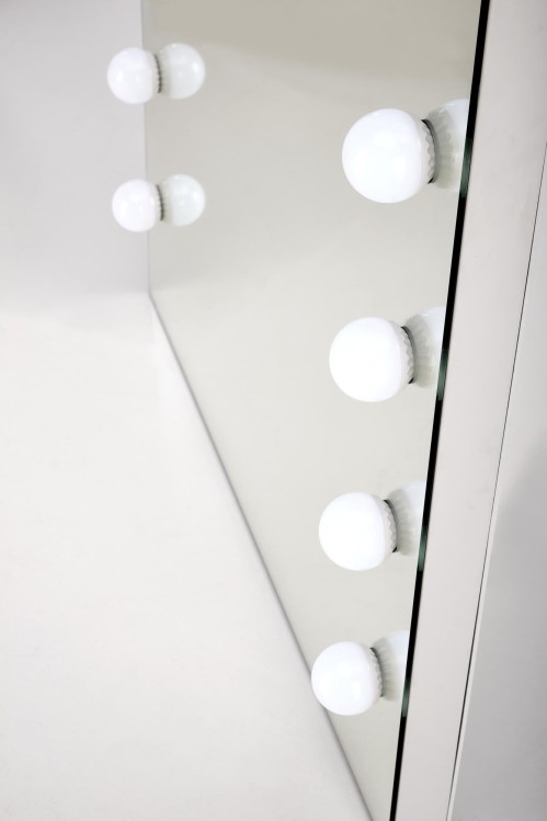 210d07794f0980b08b326f170b25e053