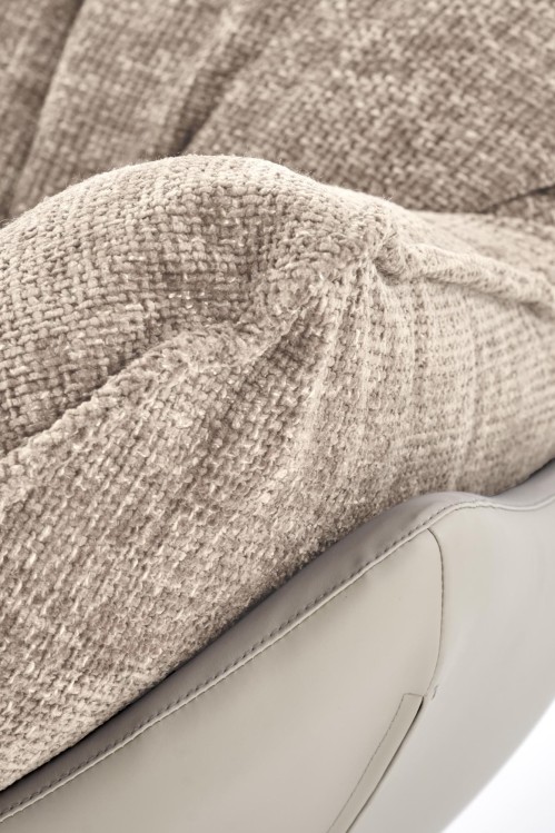 b33643413542b5a1f3061bf923e389c4